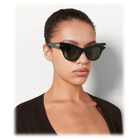 bottega veneta cat eye sunglasses.